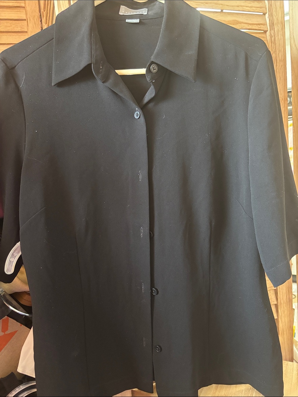 Talora Black Short-Sleeve Button-Up Shirt Medium